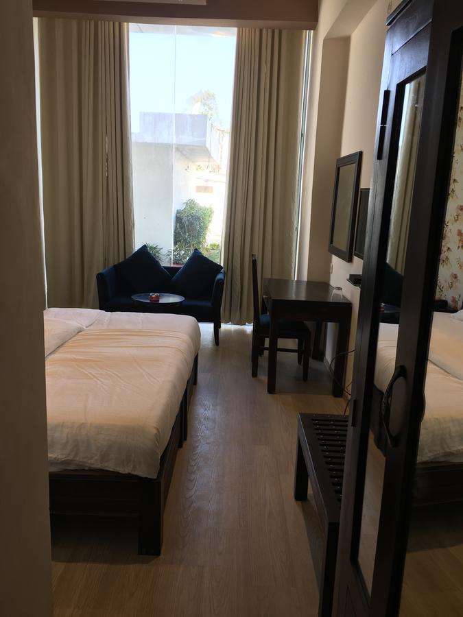 Townhouse Oak 46940 Hotel Vrindavan Sultānpur Exterior foto